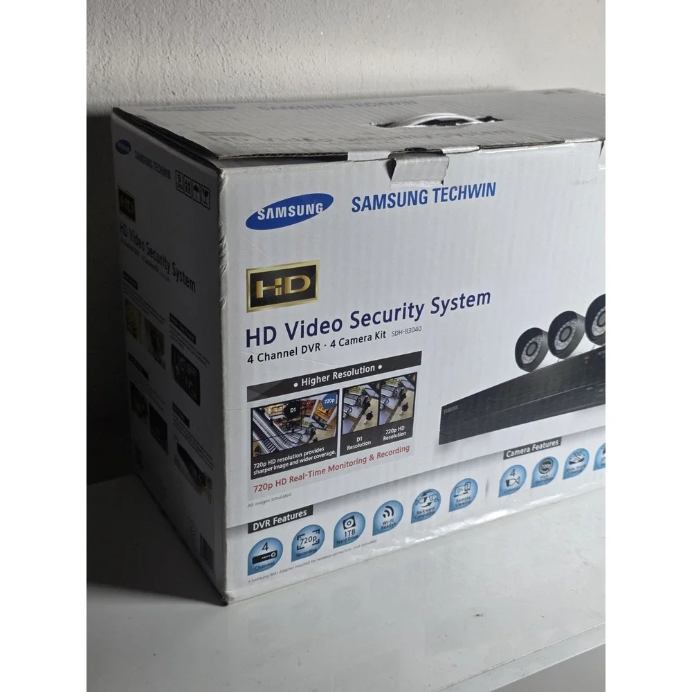 Samsung HD Video Security System SDH-B3040 4-Channel DVR Kit